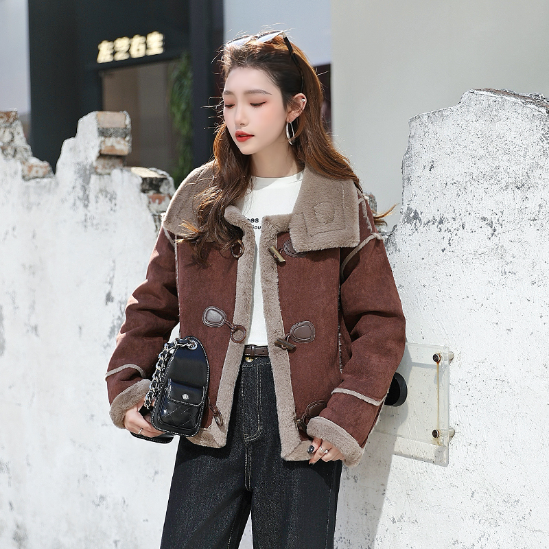 皮毛一体加绒加厚短外套女冬季