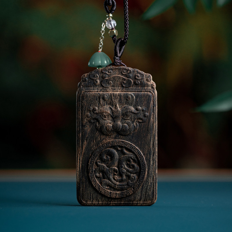 沉水越南芽庄白奇楠沉香吊坠精工雕刻龙凤呈祥牌子棋楠香木挂件