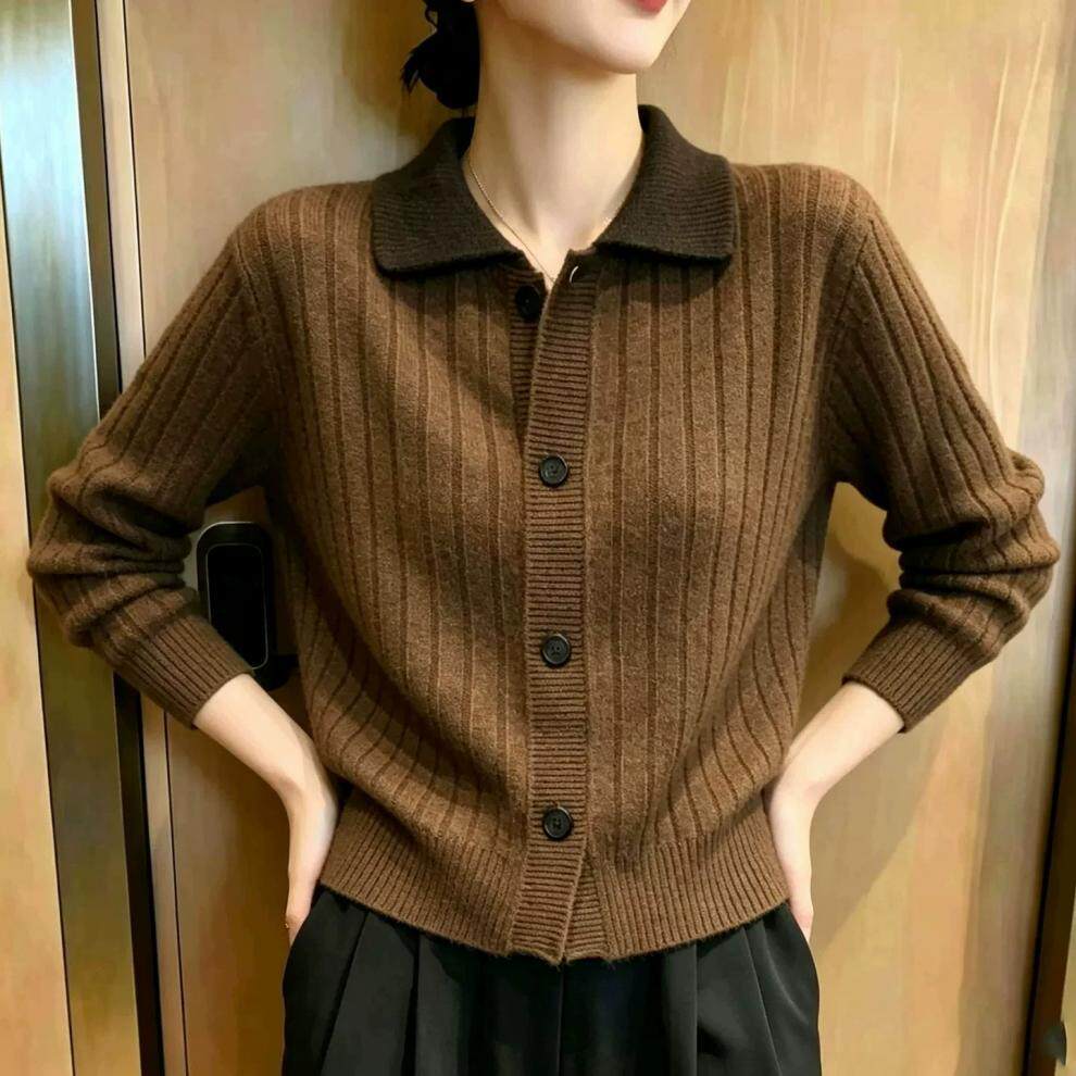 巨好看复古休闲撞色翻领毛衣上衣女2026秋季新款显瘦竖坑条针织开