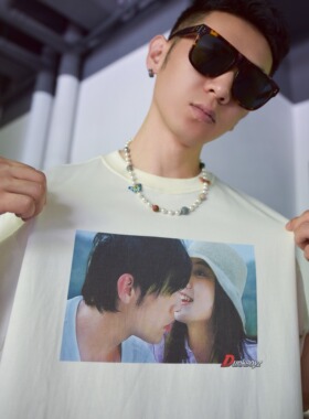 头文字DunkBoyz致敬周杰伦 藤原拓海&夏树 印花杏色圆领短袖TEE恤