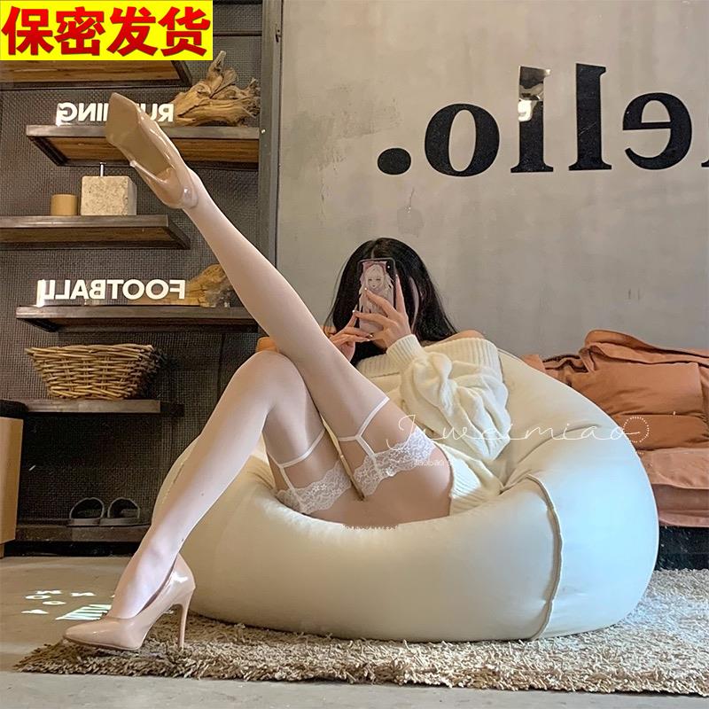 纯欲白丝3D蕾吊带黑大腿袜