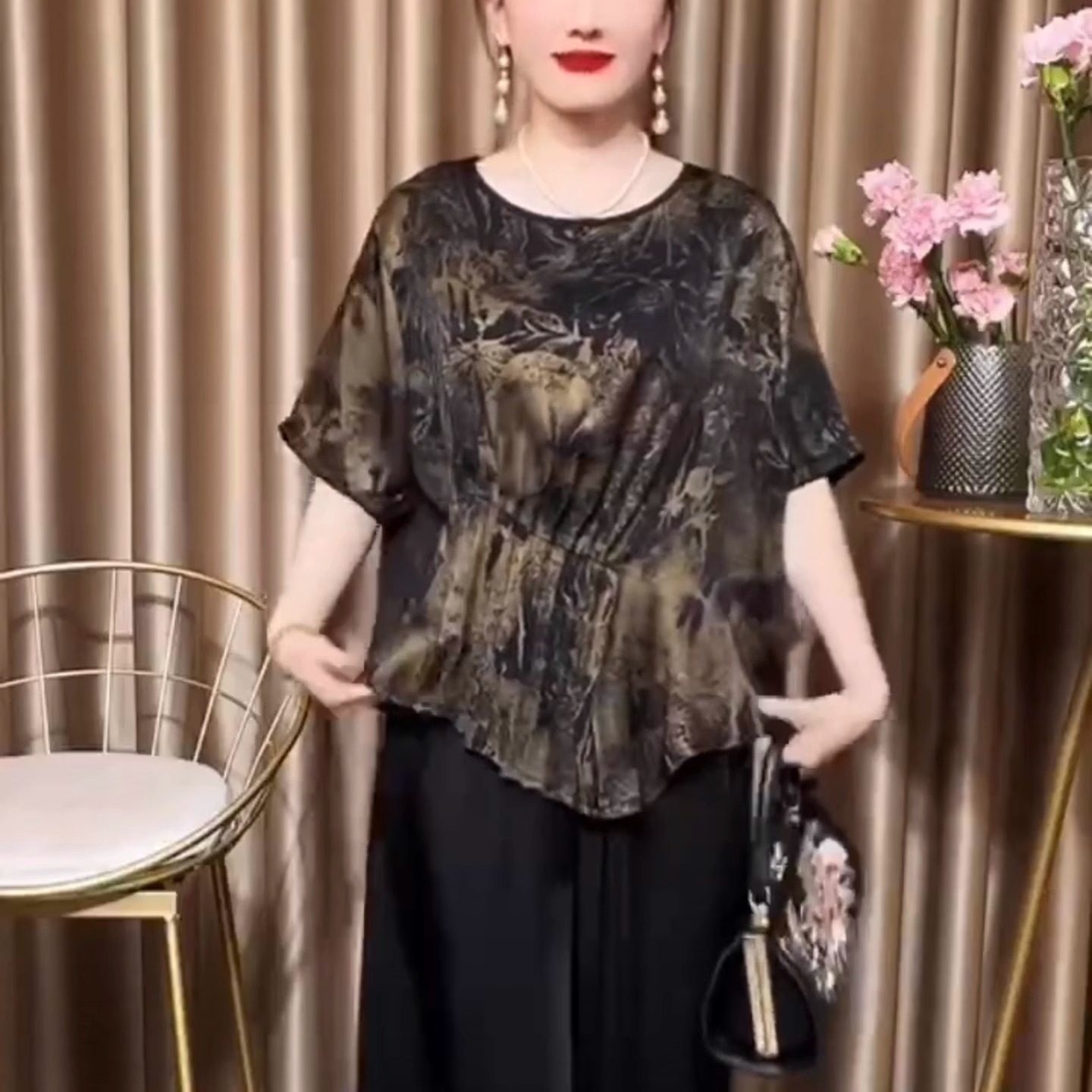 气质妈妈套装夏装真丝上衣洋气50岁中老年女装复古花色黑色阔腿裤