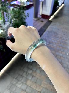 高冰独龙玉手镯冰种翡翠色手镯飘花玉手镯绿色玉镯子石英岩送礼物