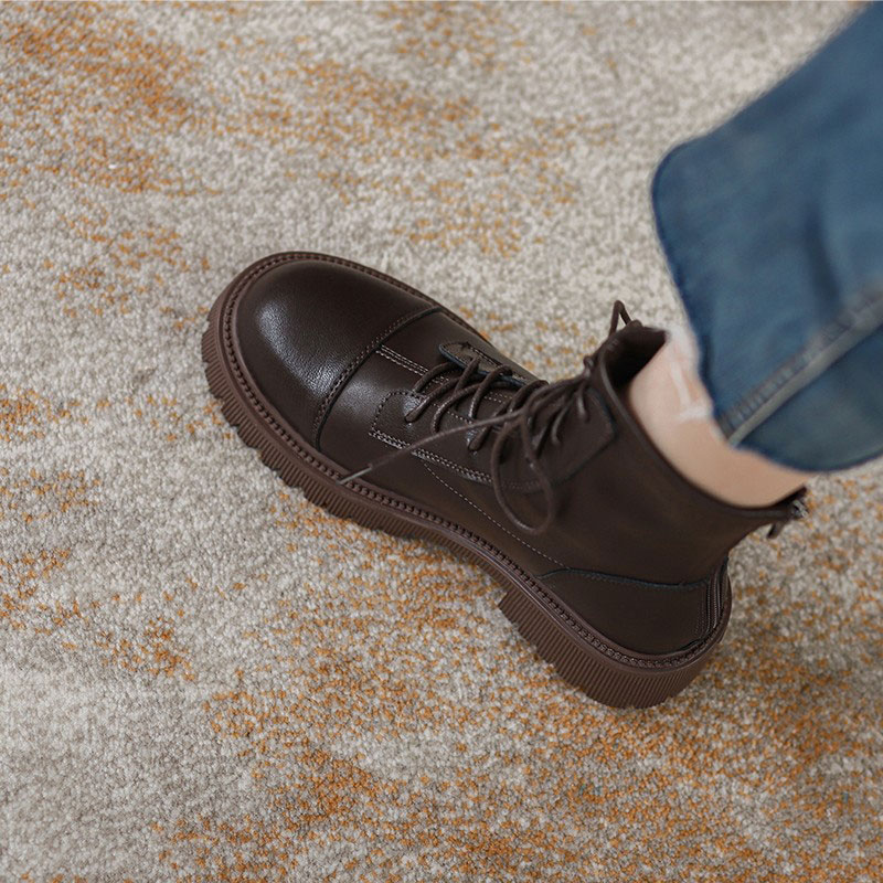 抗折痕软牛皮~棕色瘦瘦马丁靴女