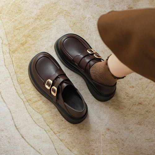 真皮厚底~双扣乐福小皮鞋女