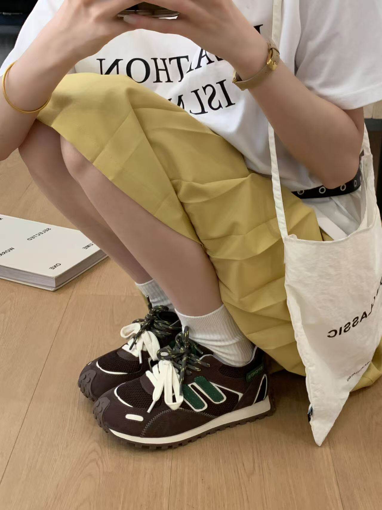 女2026春季新品软底皮面时尚轻便休闲鞋百搭运动