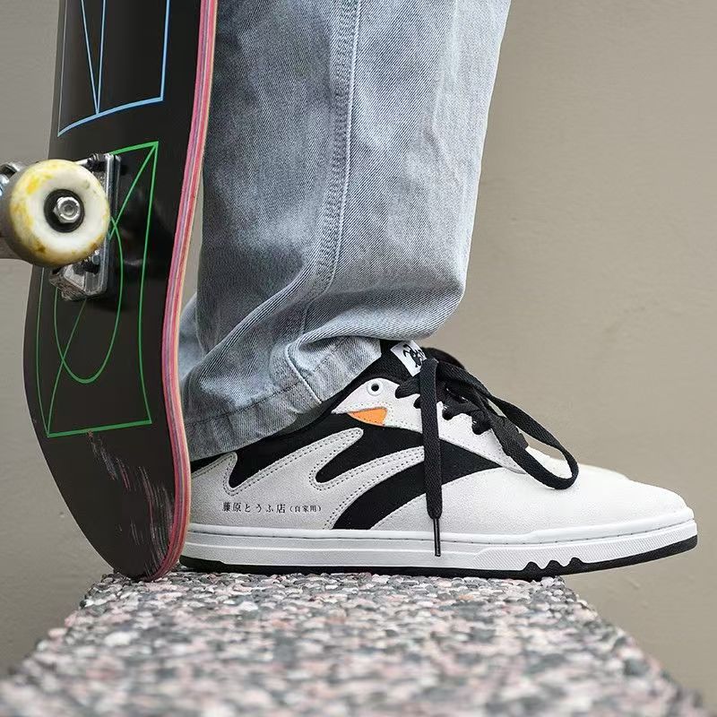 极路客极路客蚁系列AE86漂移车头文字D概念款男女面包潮鞋滑板鞋
