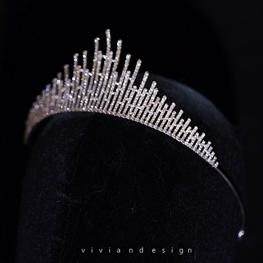 薇薇安皇冠冷淡風氣質閃閃