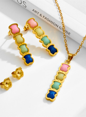 熊家项链欧美百搭四色彩色亚克力小熊女款学生党时尚设计套装