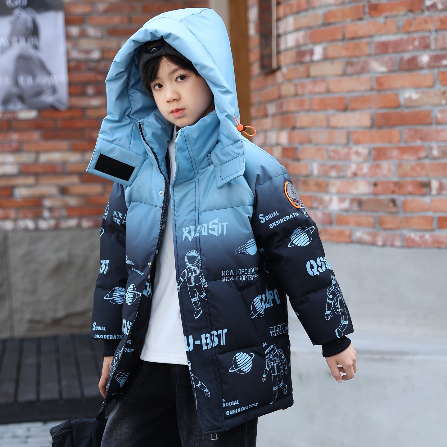2026新款品牌儿童羽绒服中大男童中长款韩版洋气渐变冬装加厚外套