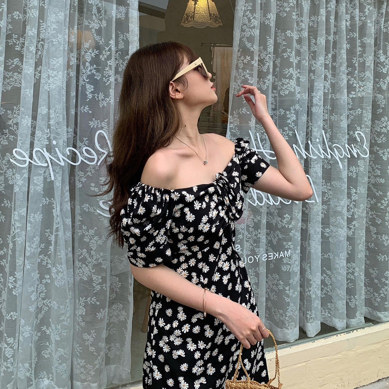 轻奢法式复古桔梗初恋超仙女森系方领裙子泫雅风碎花小雏菊连衣裙图片