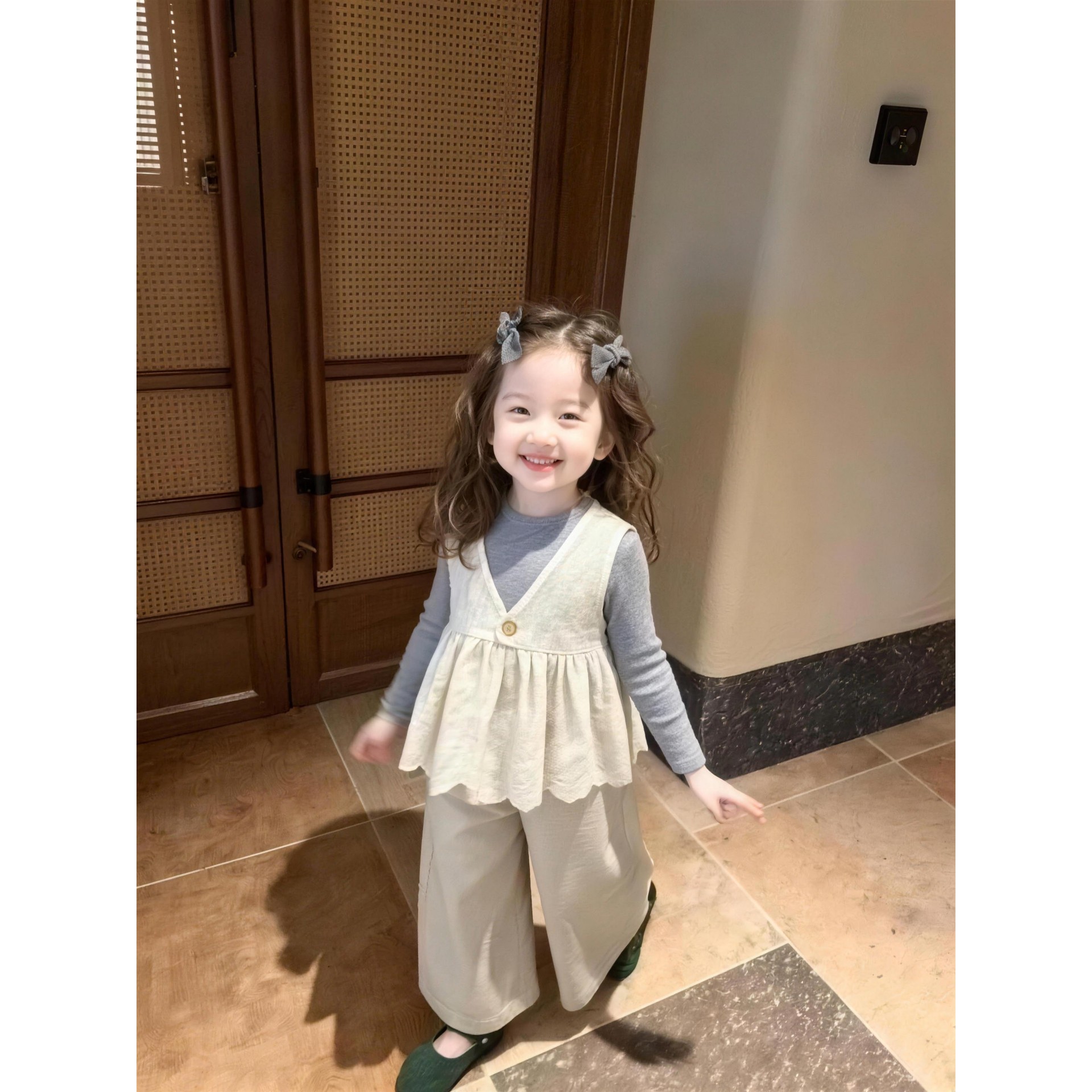 女童三件套秋装打底衫上衣裤子春秋季新款女宝宝裙式背心儿童时髦