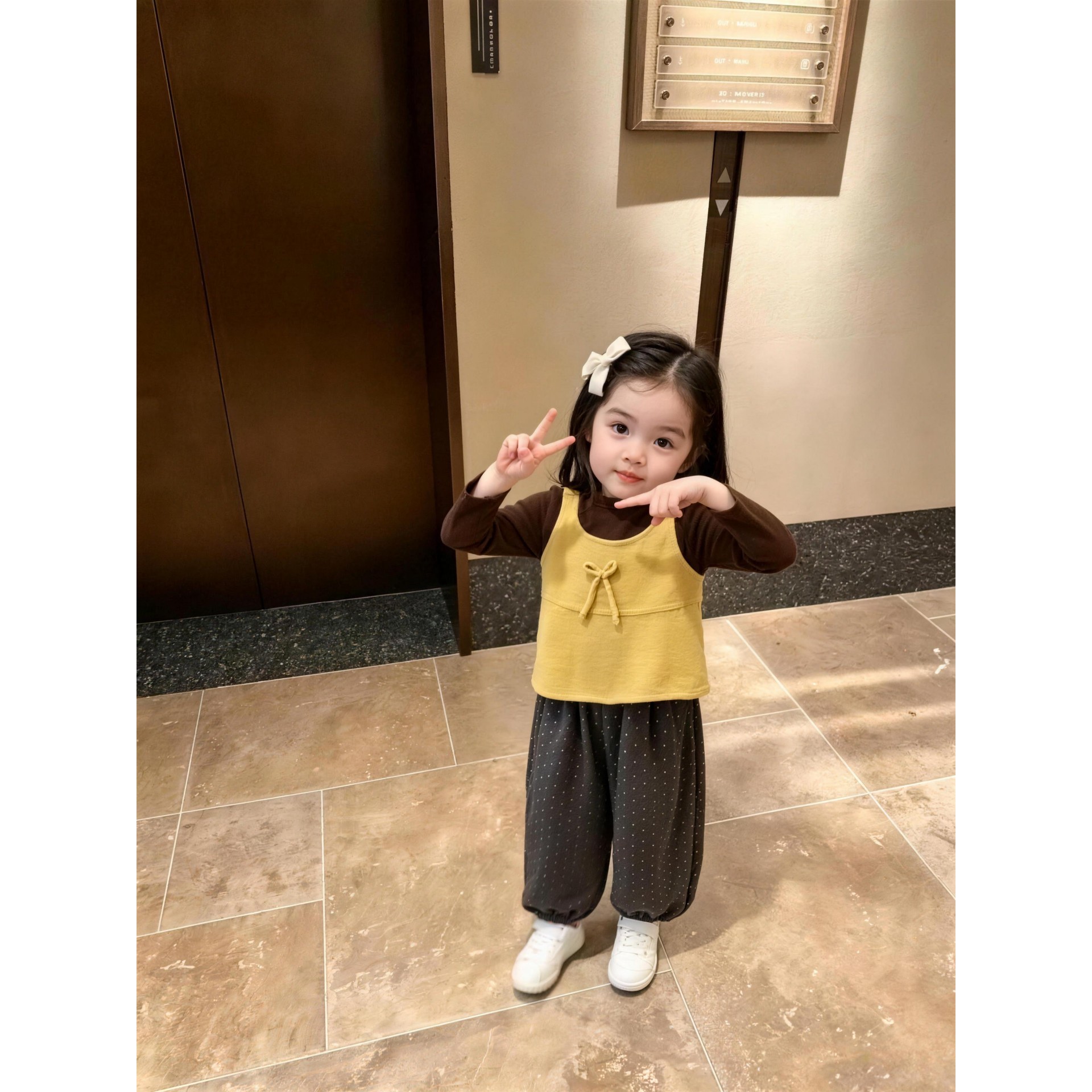 女童韩版三件套羊毛针织马甲舒适弹力打底休闲碎花阔腿裤亲子装潮
