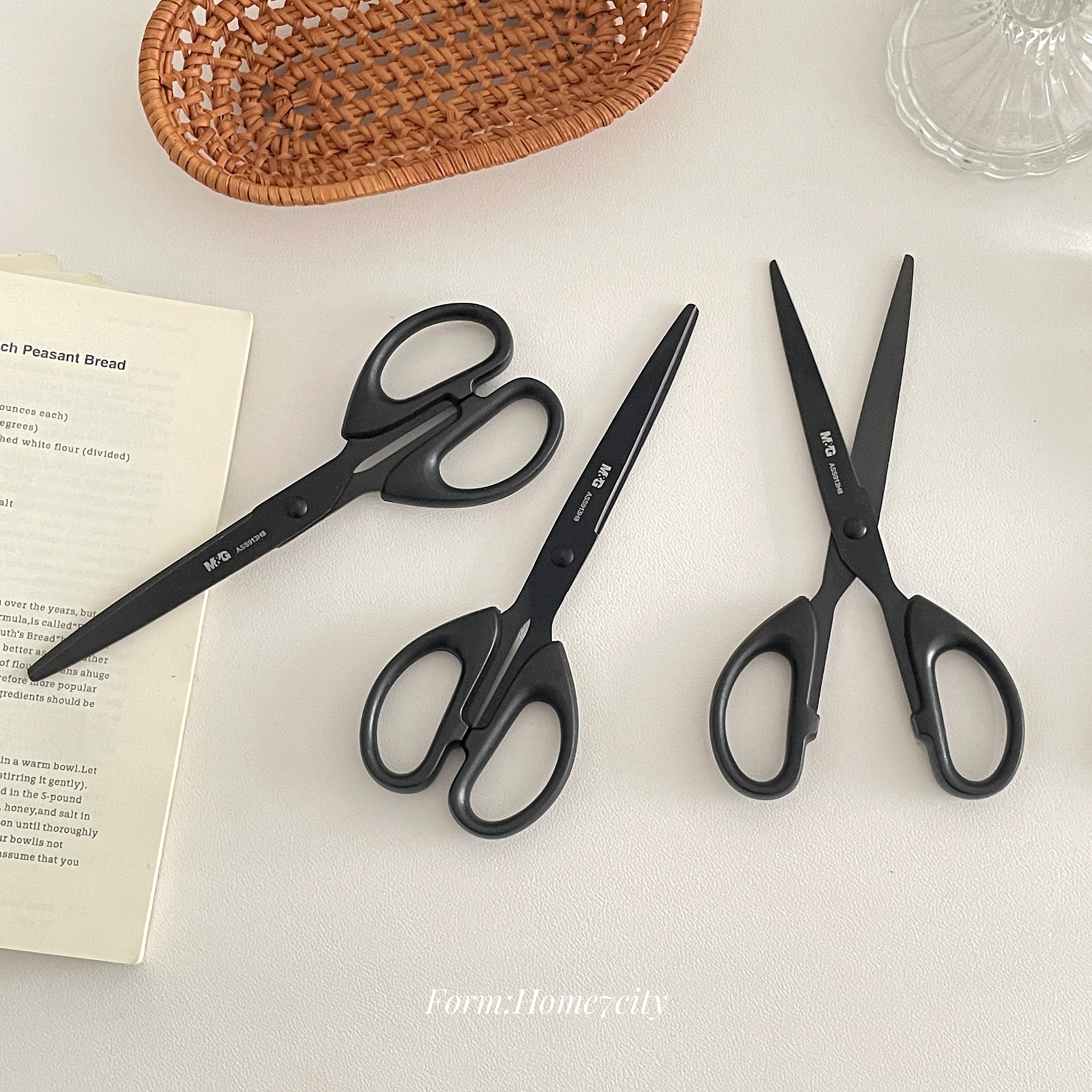 黑刃剪刀高颜值家用锋利剪纸