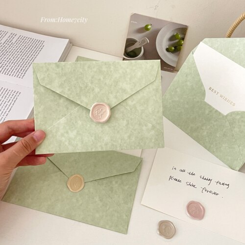 青柠绿肌理感信封贺卡