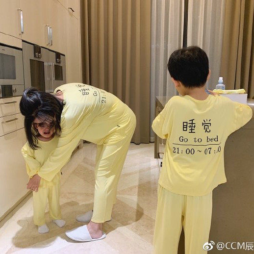 春夏莫代尔长袖睡衣亲子装秋新款一家三口儿童套装宝宝连体家居服