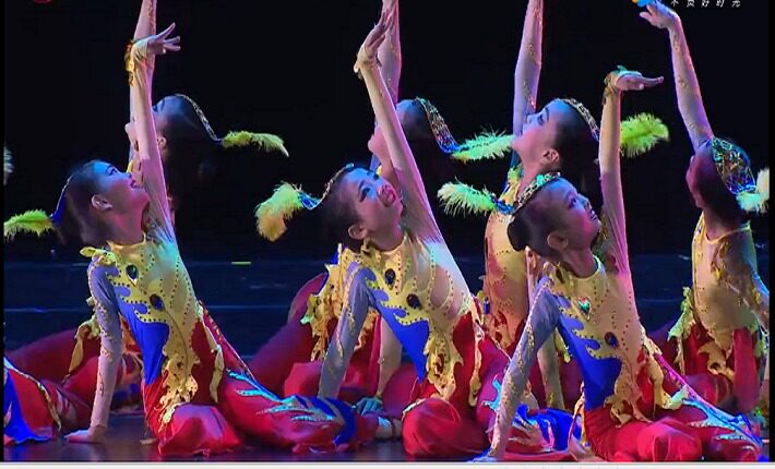 第九届小荷风采金凤来仪舞蹈服儿童元旦演出服装金凤来仪表演服装