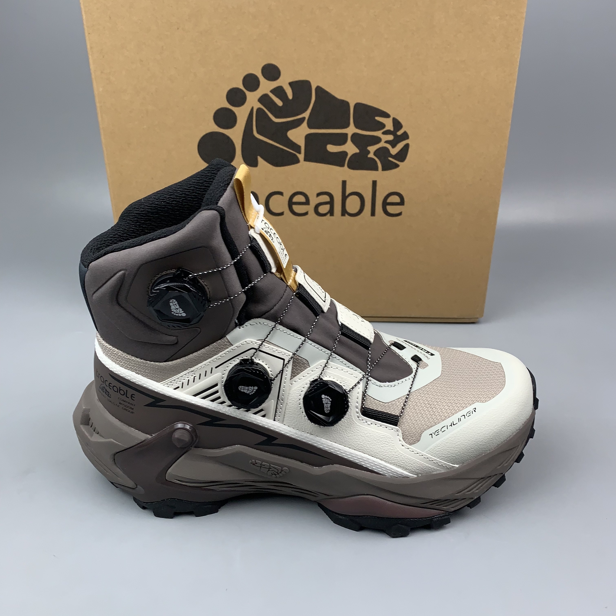 加拿大traceable防撞防滑登山鞋