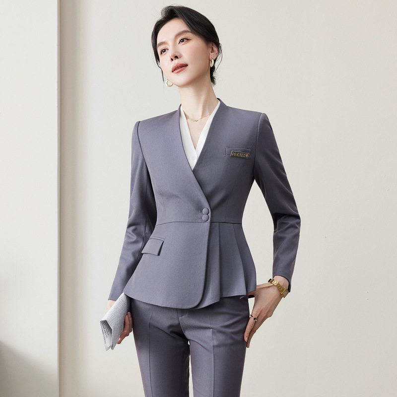 高级感灰色职业女通勤套装
