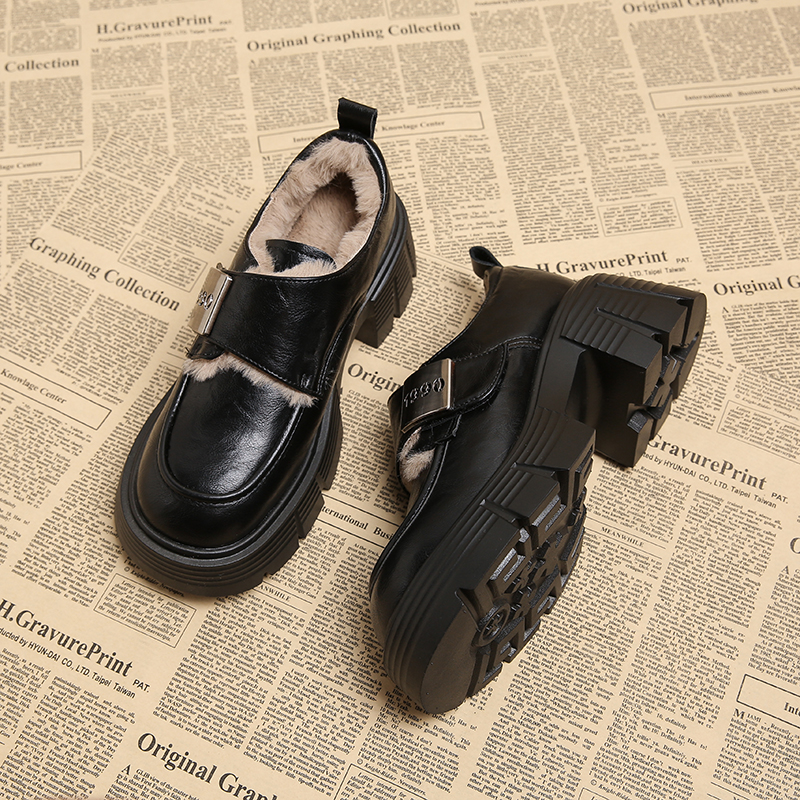 真皮厚底加绒一脚蹬小皮鞋