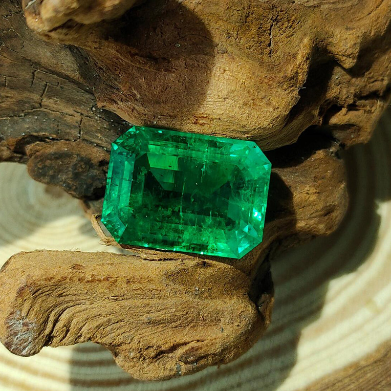 木佐色多棉培育祖母绿宝石裸石 哥伦比亚色实验室再生祖母绿带棉