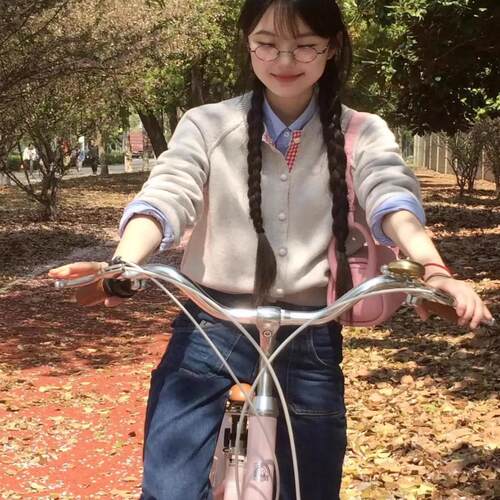 初秋格子宽松休闲短款外套LAMC
