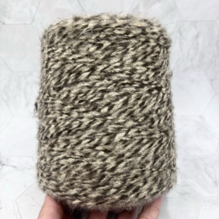 流行AB拼色摩卡色调澳门龙达中粗羊毛马海毛含40羊毛手感柔软不扎