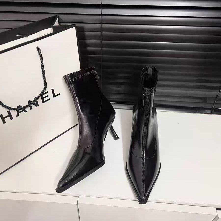 黑色尖头后拉链高跟瘦瘦靴踝靴女