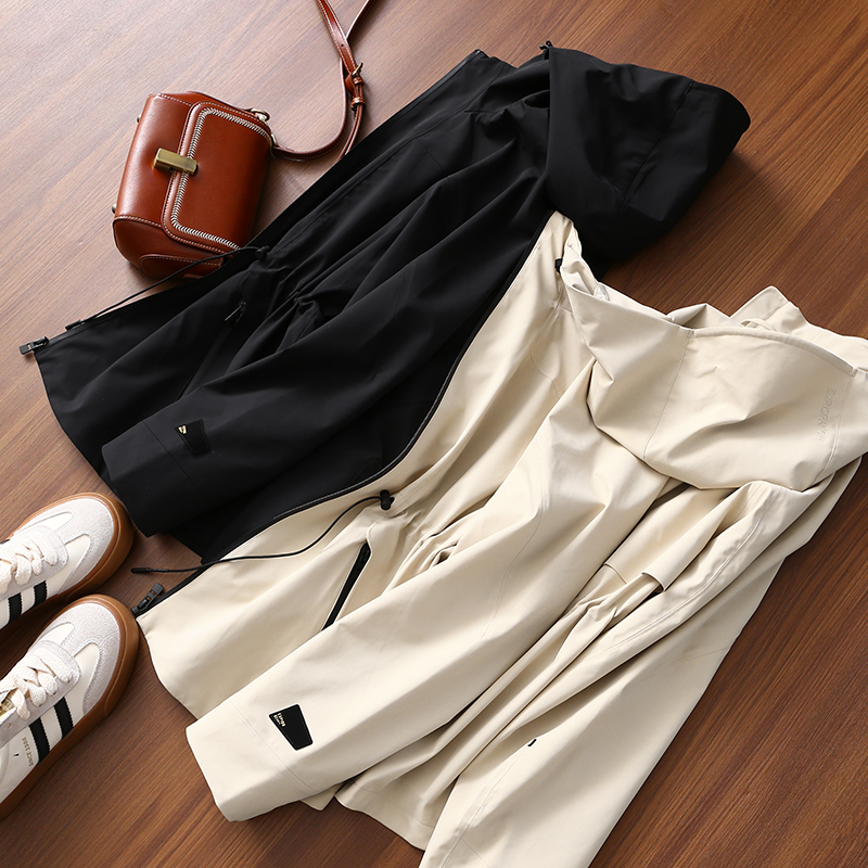 淘么淘 休闲轻户外 高品质防水防污防油轻量软壳连帽冲锋衣外套女