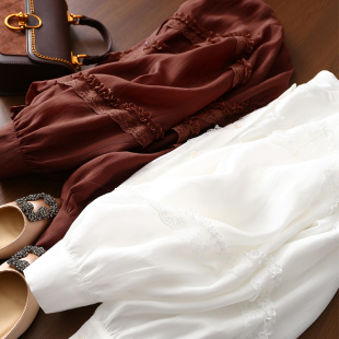 新款 淘么淘 上衣女26春季 蕾丝花边宽松立领天丝圆领衬衫 设计师款