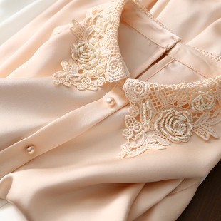 衬衫 淘么淘 丝滑醋酸缎面钉珠镂空翻领宽松长袖 温柔风 上衣女 法式