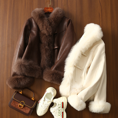 淘么淘 矜贵雍容 轻奢狐狸毛拼接麂皮绒鹅绒服皮草羽绒服女冬新款