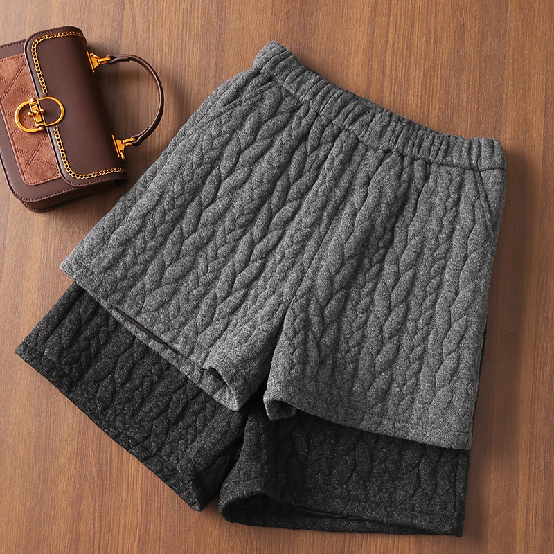 淘么淘 冬季秀美腿 复合绞花羊毛松紧高腰阔腿四分休闲短裤女新款