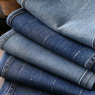 女小个子 淘么淘 时髦画报 竖条烫钻高腰显瘦直筒牛仔裤 常规版