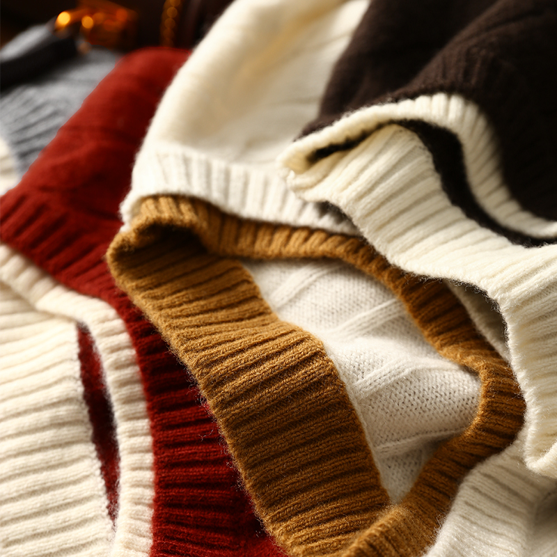 淘么淘 吸睛时髦 复古绞花全羊毛宽松圆领撞色假两件针织衫毛衣女