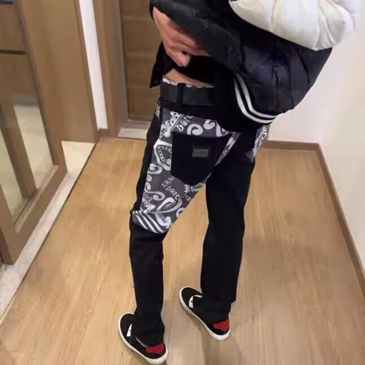 秋冬款高端欧美潮牌印花字母牛仔裤男修身小直筒弹力休闲潮流长裤