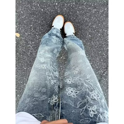 浅蓝色刺绣牛仔裤男款小众设计感