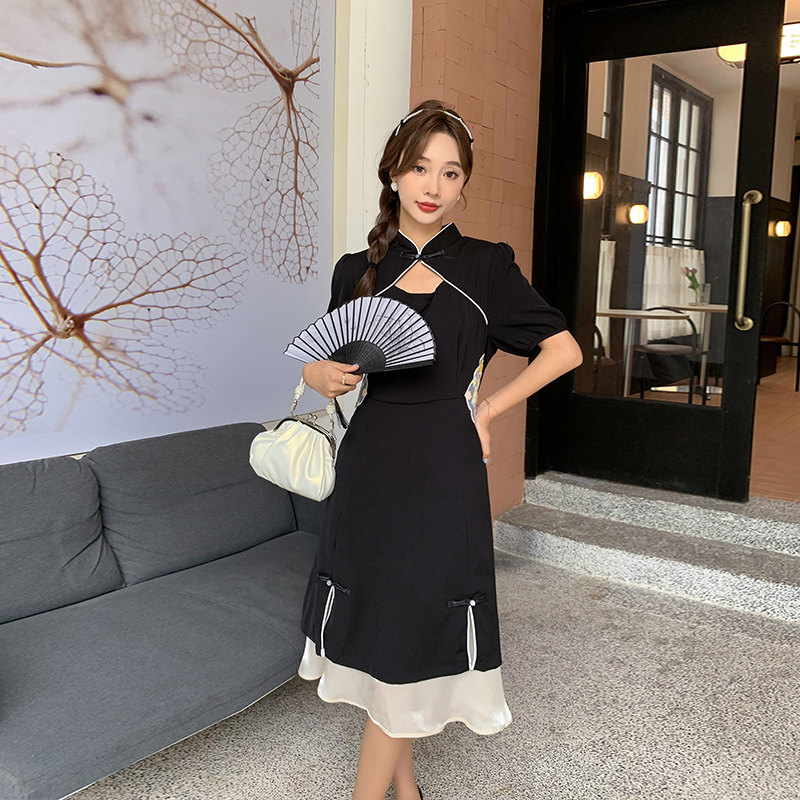五季家大码女装胖mm2023年新款夏装新中式镂空撞色别致翻领连衣裙高性价比高么？