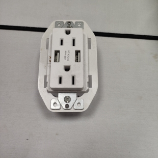 USLINSKY灵天美标USB插座面板UL认证125V电源插座缺少配件