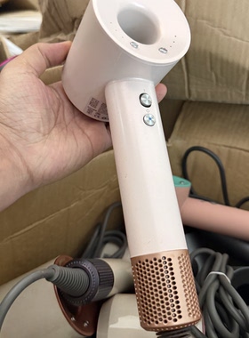 网红吹风机坏的，部分没有按钮和螺丝，没技术的不能买。颜色随机