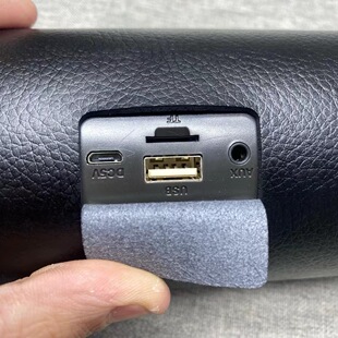 皮质高端蓝牙音箱。大概率拿到是坏的，能修好就是个大福裸机