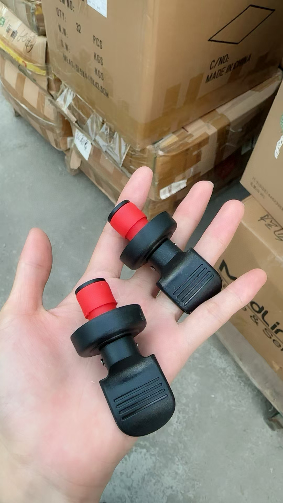 创意红酒塞抽气保鲜塞手动下压酒瓶塞香槟塞葡萄酒真空酒塞PP材质