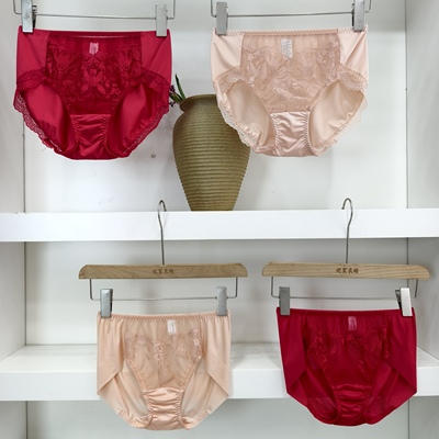 VS牛奶丝蕾丝边25新出口韩国原单柔软舒适亲肤透气女士内裤三角裤