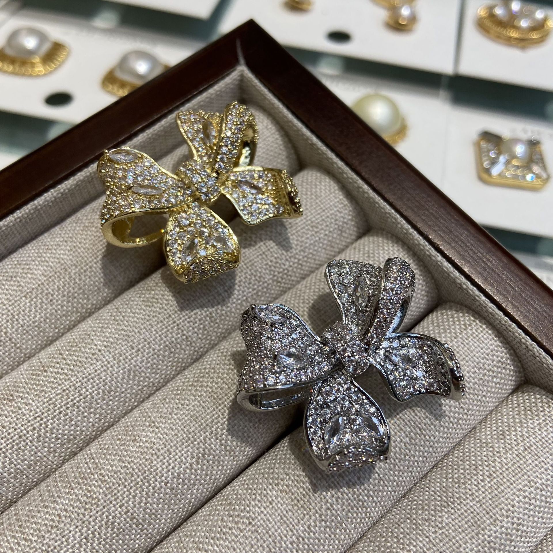 金色蝴蝶结水钻满钻开口可调女戒