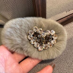 韩国新品毛毛发夹气质时尚轻奢水钻爱心BB边夹小香风后脑勺边夹女