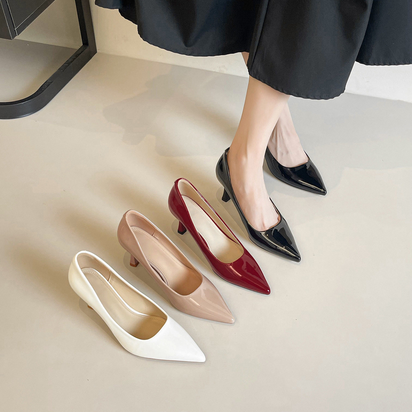 春秋新款高跟鞋女细跟不累脚单鞋尖头法式漆皮裸色通勤浅口工作鞋