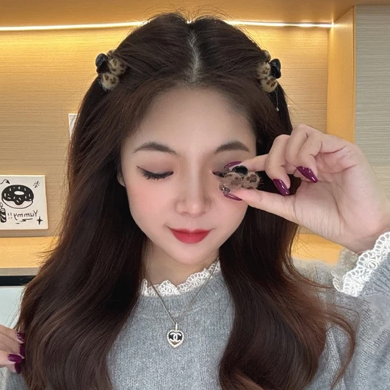 豹纹毛球小抓夹女秋冬小号毛绒发夹侧边高级感前额刘海发卡子头饰