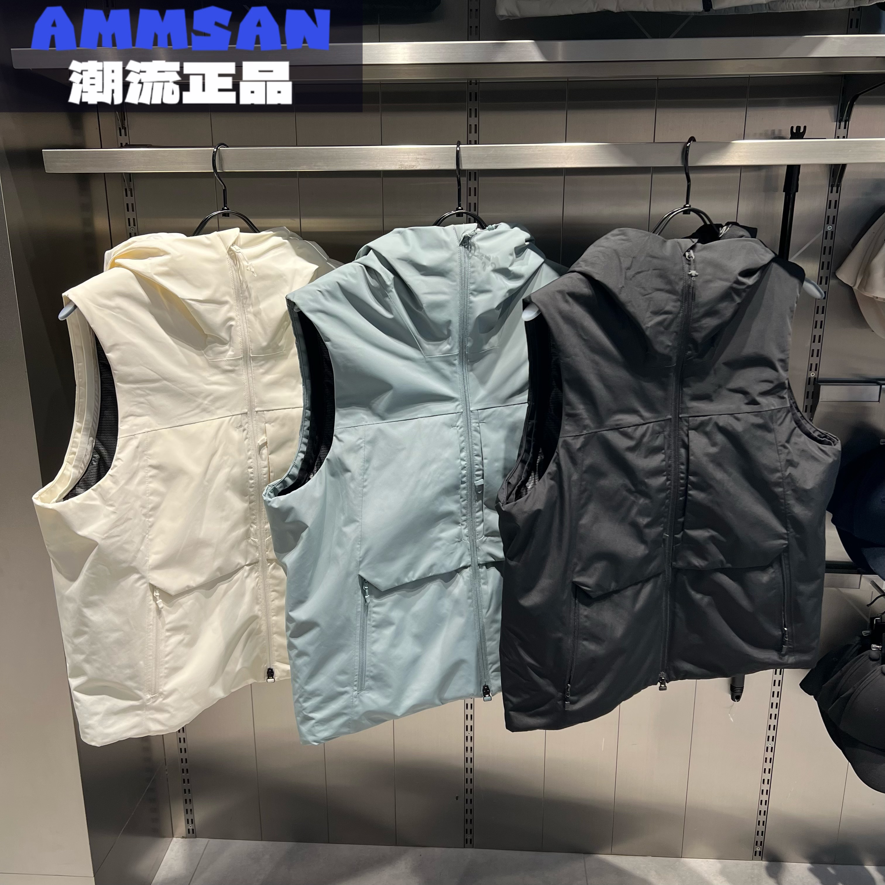 迪桑特DESCENTE SNOWBOARD男女同款连帽百搭棉马甲外套D4433OPV66