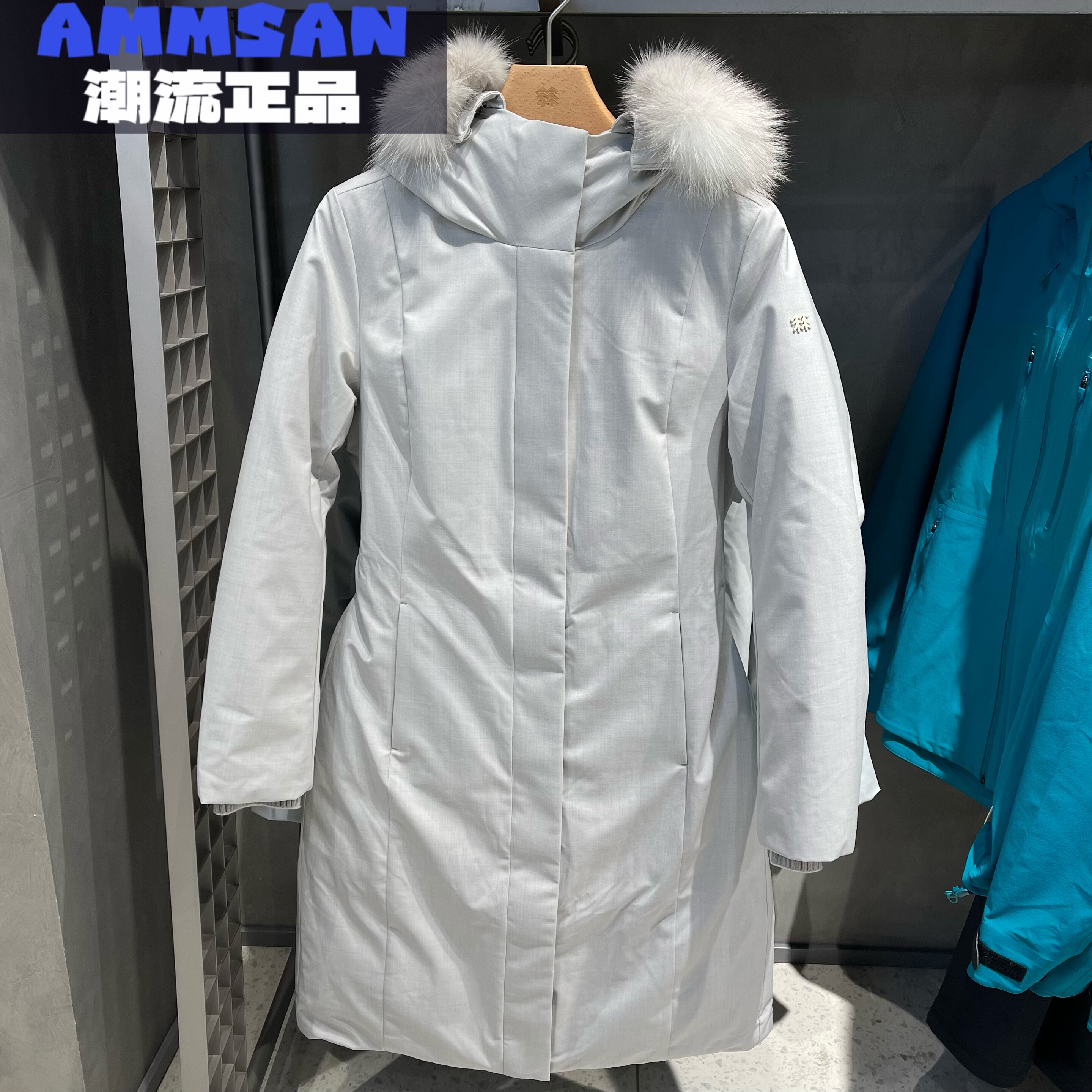 可隆KOLON SPORT女款纯色高端狐狸毛收腰中长款羽绒服LKDJ4WT590