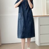 女装 2025夏季 新款 大码 宽松显瘦遮肉牛仔连衣裙V领三粒扣短袖 长裙